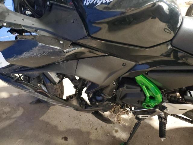 JKAEXEJ19KDA03526 - 2019 KAWASAKI EX650 J შავი ფოტო 7