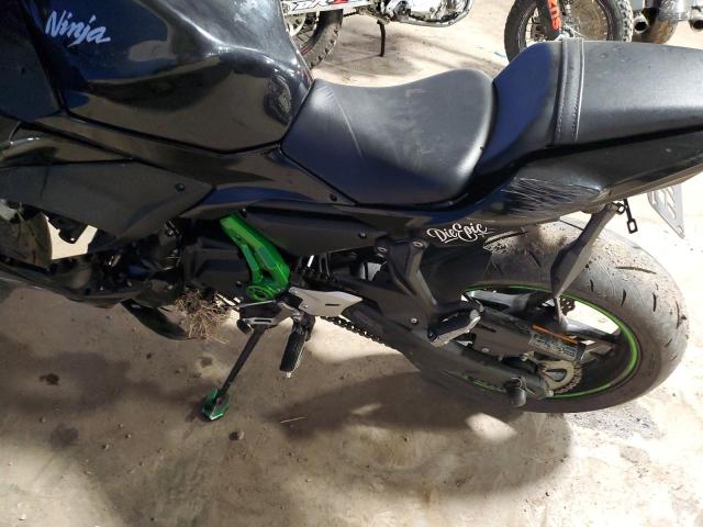 JKAEXEJ19KDA03526 - 2019 KAWASAKI EX650 J შავი ფოტო 9