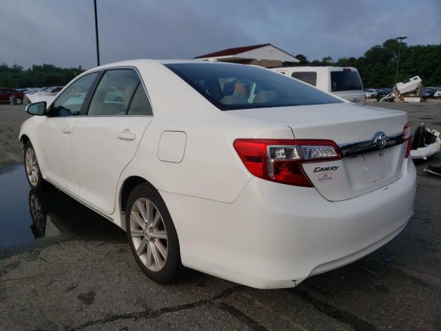 4T4BF1FK6CR206010 - 2012 TOYOTA CAMRY BASE WHITE photo 3