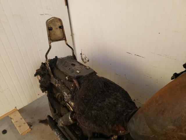 JH2RC44641M453981 - 2001 HONDA VT750 CD2 烧焦的 照片 6