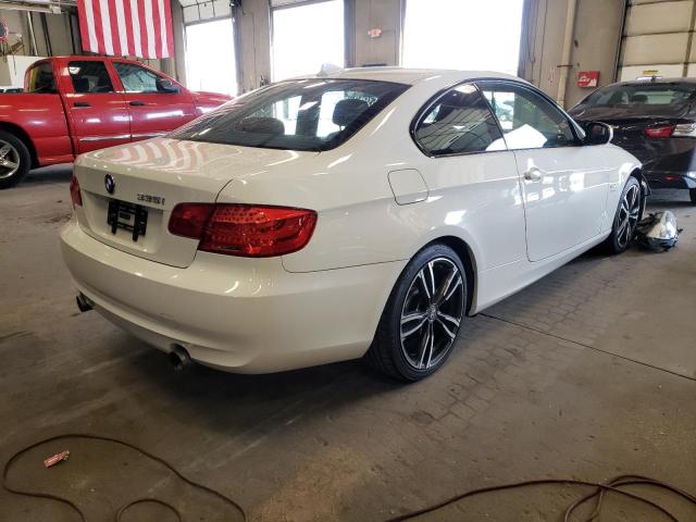WBAKF9C58BE619953 - 2011 BMW 335 XI WHITE photo 4