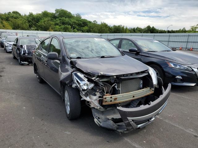 3N1CN7AP1FL840094 - 2015 NISSAN VERSA S GRAY photo 1