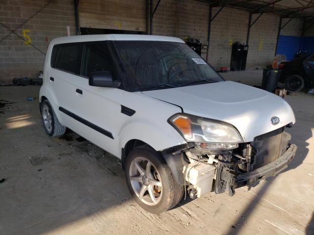 KNDJT2A1XA7107466 - 2010 KIA SOUL WHITE photo 1