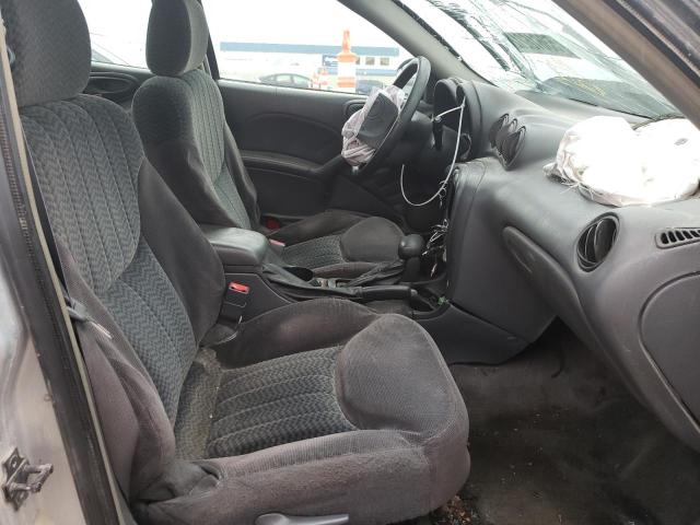 1G2NF52F52C194212 - 2002 PONTIAC GRAND AM S SILVER photo 5