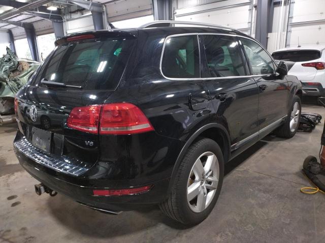 WVGEF9BP8ED014663 - 2014 VOLKSWAGEN TOUAREG V6 BLACK photo 4