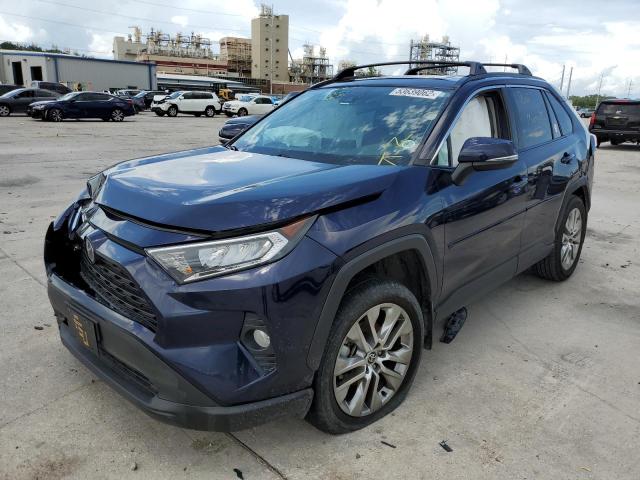 2T3C1RFVXMW127826 - 2021 TOYOTA RAV4 XLE P BLUE photo 2