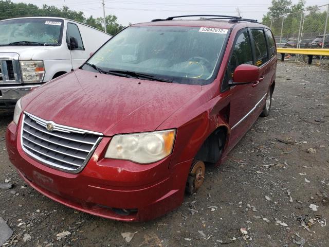 2A4RR5D11AR323911 - 2010 CHRYSLER TOWN & COU RED photo 2