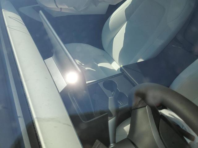 7SAYGDEF5NF397025 - 2022 TESLA MODEL Y Белый фото 8