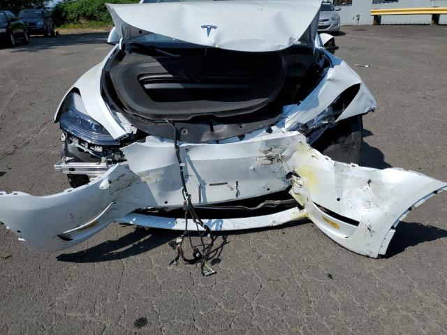 7SAYGDEF5NF397025 - 2022 TESLA MODEL Y Белый фото 9