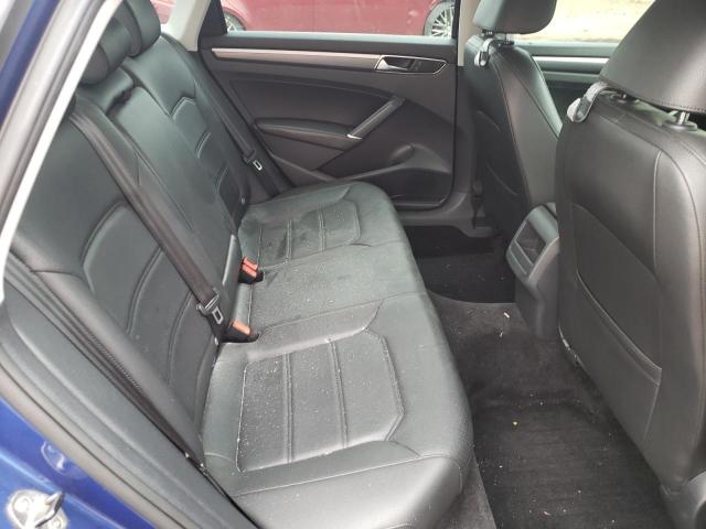 1VWDT7A30HC060877 - 2017 VOLKSWAGEN PASSAT R-L BLUE photo 6