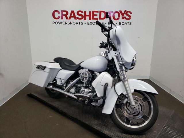 1HD1KBW1X6Y656435 - 2006 HARLEY-DAVIDSON FLHXI WHITE photo 1