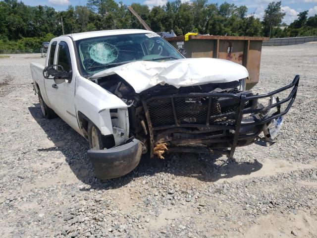 1GCRKPE31BZ191746 - 2011 CHEVROLET SILVERADO WHITE photo 1