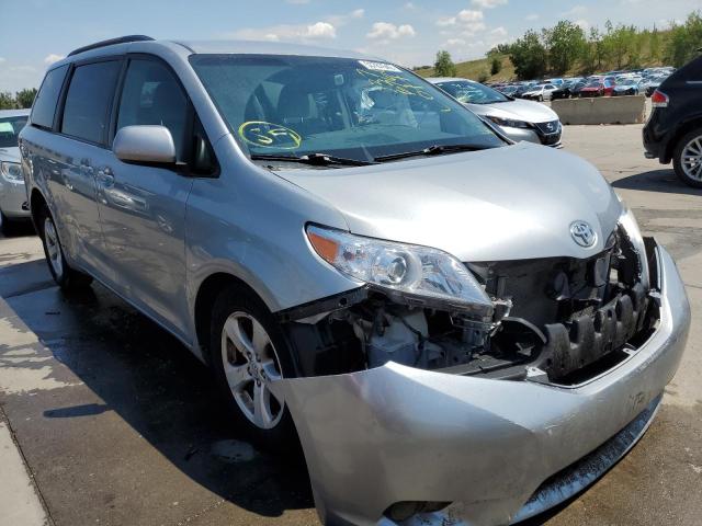 5TDKK3DC7FS644447 - 2015 TOYOTA SIENNA LE SILVER photo 1