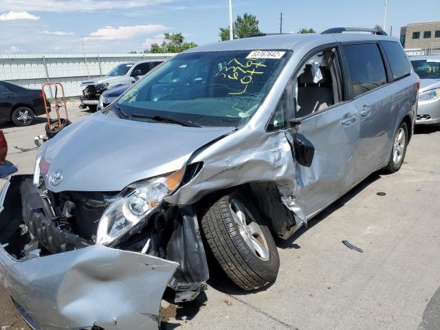 5TDKK3DC7FS644447 - 2015 TOYOTA SIENNA LE SILVER photo 2