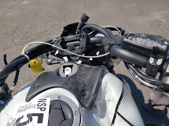 JKAENEC11NDA05813 - 2022 KAWASAKI EN650 C WHITE photo 8