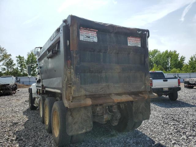 1M2AG11C27M046460 - 2007 MACK 700 CV700 WHITE photo 3