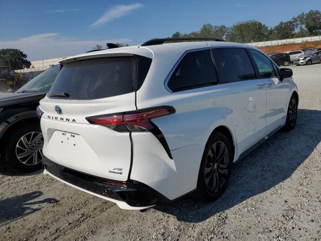 5TDDRKEC2MS008917 - 2021 TOYOTA SIENNA XSE WHITE photo 4