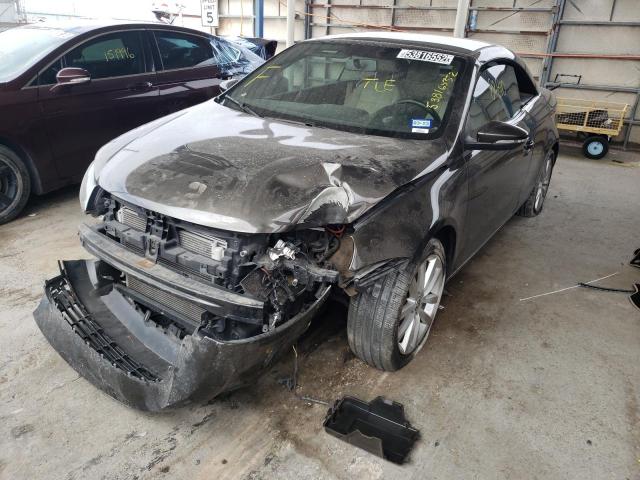 WVWBW8AH0DV000549 - 2013 VOLKSWAGEN EOS KOMFOR გრაფიტი ფოტო 2