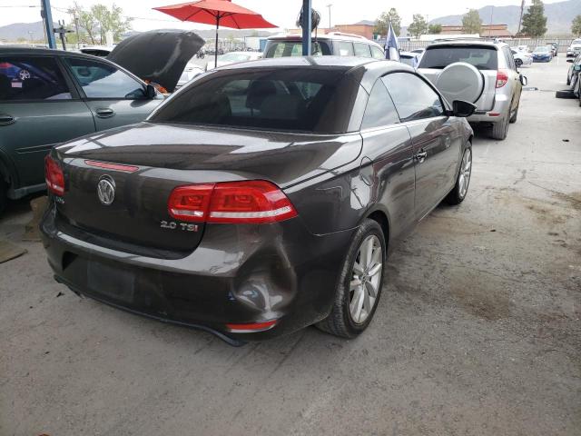 WVWBW8AH0DV000549 - 2013 VOLKSWAGEN EOS KOMFOR გრაფიტი ფოტო 4