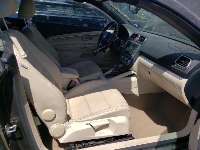 WVWBW8AH0DV000549 - 2013 VOLKSWAGEN EOS KOMFOR გრაფიტი ფოტო 5