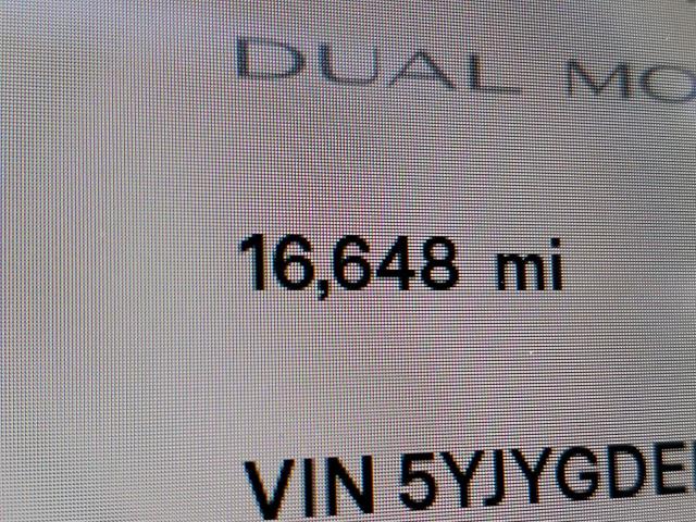 5YJYGDEE6MF106275 - 2021 TESLA MODEL Y Белый фото 8