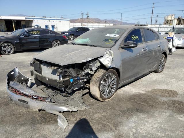 3KPF54AD6NE455597 - 2022 KIA FORTE GT LINE  photo 2