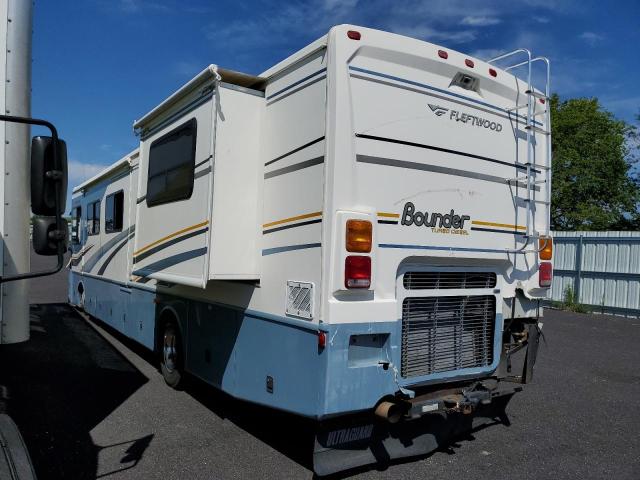 735N57165320 - 2004 FLEETWOOD BOUNDER BLUE photo 3