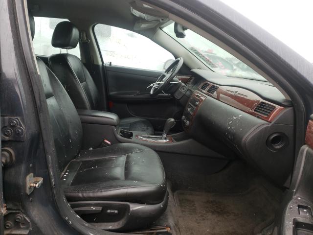 2G1WU583881200644 - 2008 CHEVROLET IMPALA LTZ GRAY photo 5