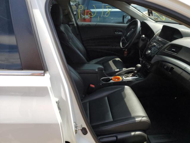 19UDE2F35JA001268 - 2018 ACURA ILX BASE W WHITE photo 5