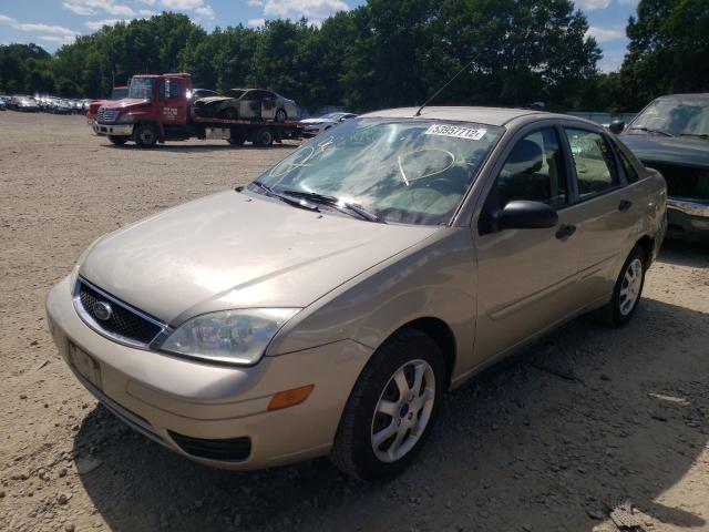 1FAHP34NX7W286782 - 2007 FORD FOCUS TAN photo 2