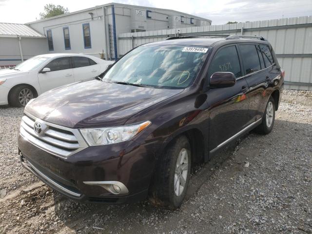 5TDZA3EH2DS042158 - 2013 TOYOTA HIGHLANDER BASE  фото 2