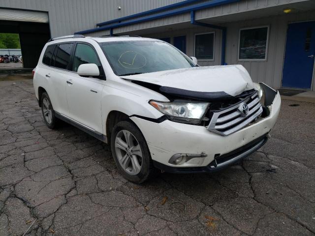 5TDDK3EH3DS209537 - 2013 TOYOTA HIGHLANDER WHITE photo 1