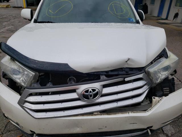 5TDDK3EH3DS209537 - 2013 TOYOTA HIGHLANDER WHITE photo 7