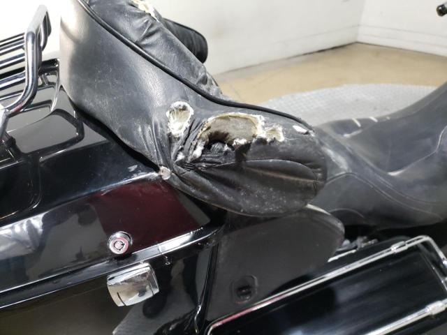 1HD1FCW152Y604926 - 2002 HARLEY-DAVIDSON FLHTCUI BLACK photo 13