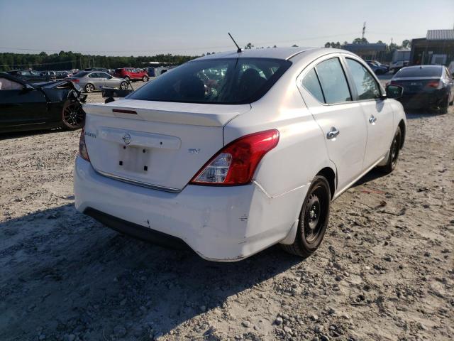 3N1CN7AP6HL881517 - 2017 NISSAN VERSA S WHITE photo 4