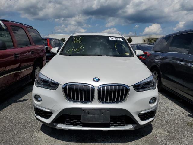 WBXHT3C37H5F74424 - 2017 BMW X1 XDRIVE2 WHITE photo 9