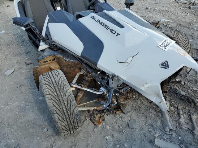 57XAASGD2N8150889 - 2022 POLARIS SLINGSHOT SILVER photo 9