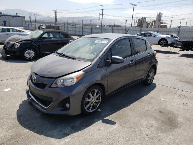 JTDKTUD37ED580729 - 2014 TOYOTA YARIS GRAY photo 2