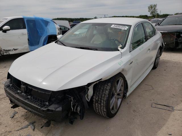 1VWDT7A36HC068675 - 2017 VOLKSWAGEN PASSAT R-L WHITE photo 2