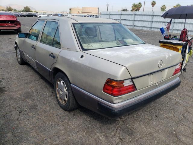 WDBEA34E1NB788677 - 1992 MERCEDES-BENZ 400 E BEIGE photo 3