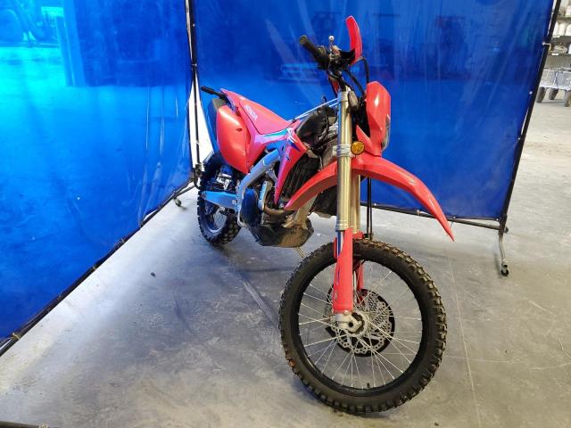 JH2PD1112NK302697 - 2022 HONDA CRF450 L RED photo 1