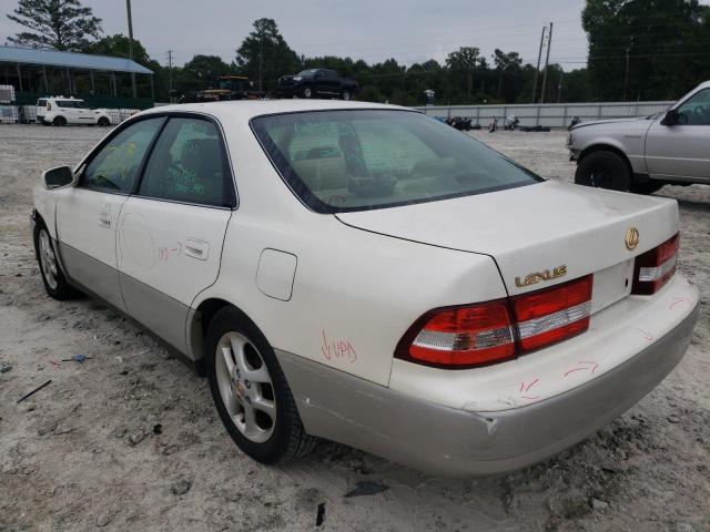 JT8BF28G810301863 - 2001 LEXUS ES 300 WHITE photo 3