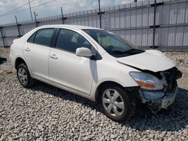 JTDBT923981208847 - 2008 TOYOTA YARIS WHITE photo 1