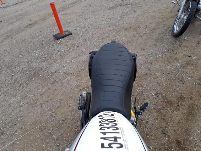 ML0KAFBM9JT000720 - 2018 DUCATI SCRAMBLER WHITE photo 6
