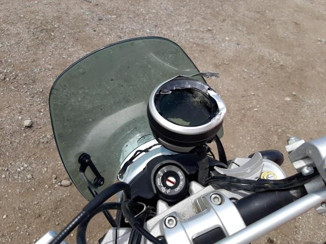 ML0KAFBM9JT000720 - 2018 DUCATI SCRAMBLER WHITE photo 9