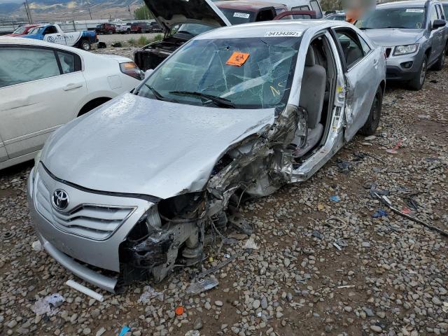 4T1BF3EK2BU181404 - 2011 TOYOTA CAMRY BASE SILVER photo 2