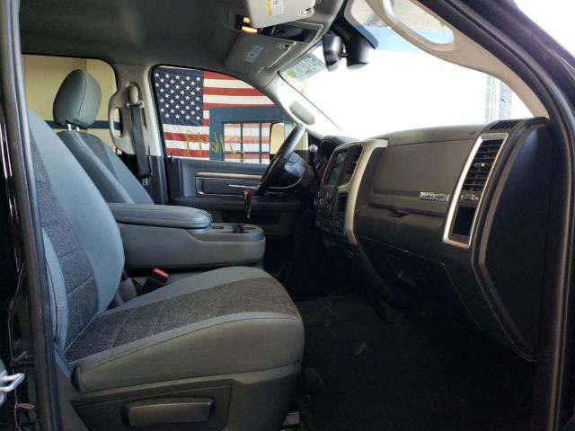 3C6UR5DJ9JG303161 - 2018 RAM 2500 SLT 黑色 照片 5