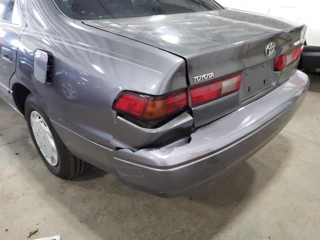 4T1BG22K4VU097679 - 1997 TOYOTA CAMRY CE GRAY photo 9