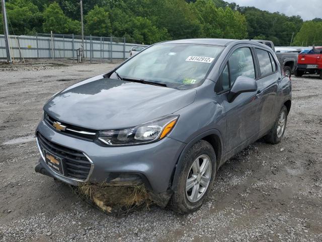 3GNCJKSB6LL161620 - 2020 CHEVROLET TRAX LS GRAY photo 2