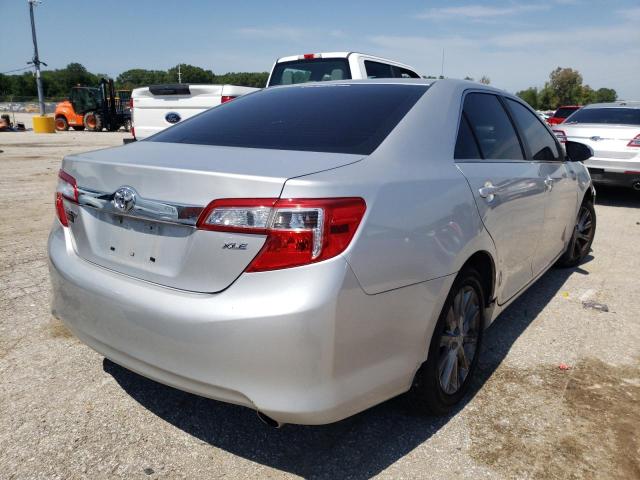 4T1BF1FK2EU341093 - 2014 TOYOTA CAMRY XLE SILVER photo 4